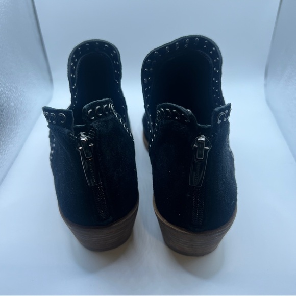 VINCE CAMUTO Women’s Black Suede Grommet Detail Prafinta Ankle Boots Size 6 - Picture 4 of 7